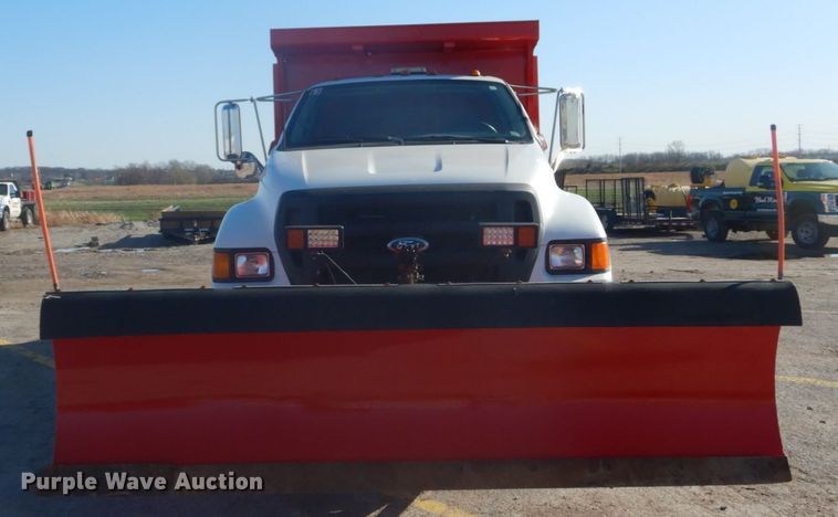 image for item DI1056 2005 Ford F750 Super Duty XL  dump truck