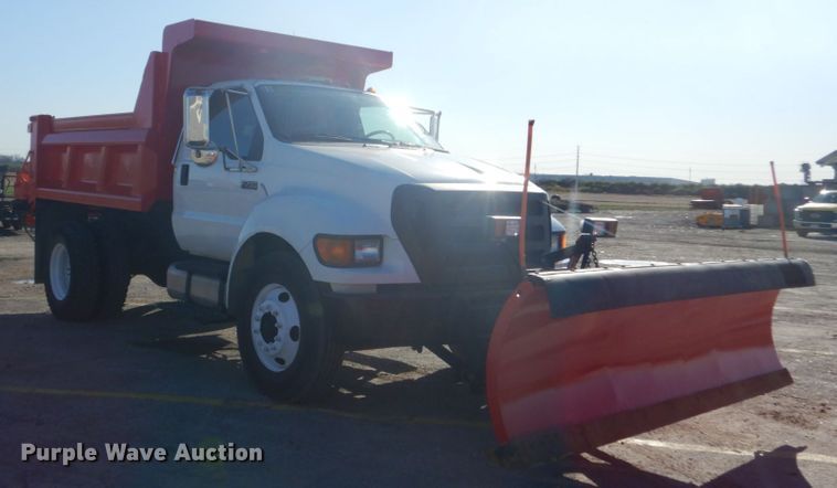 image for item DI1056 2005 Ford F750 Super Duty XL  dump truck