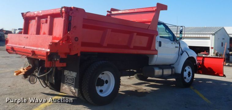 image for item DI1056 2005 Ford F750 Super Duty XL  dump truck