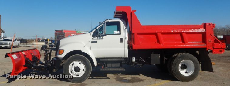 image for item DI1056 2005 Ford F750 Super Duty XL  dump truck