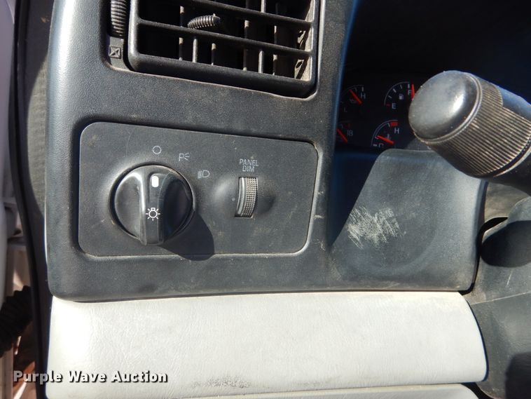 image for item DI1056 2005 Ford F750 Super Duty XL  dump truck