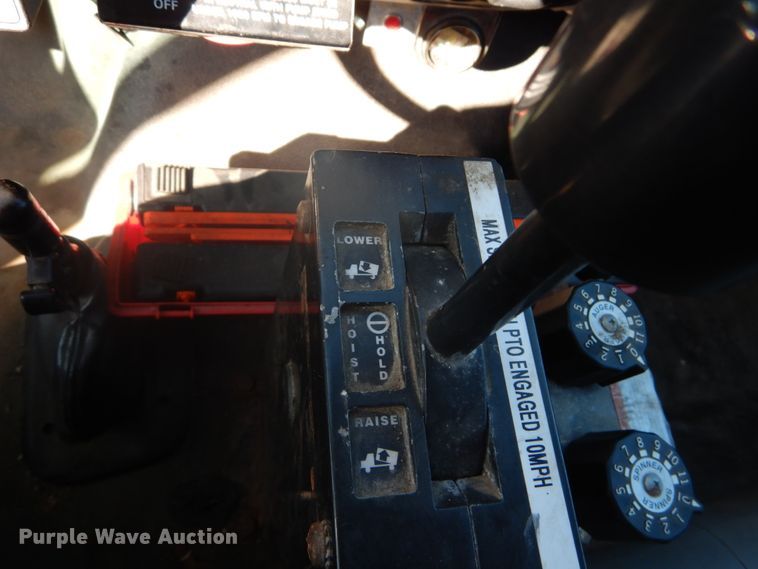 image for item DI1056 2005 Ford F750 Super Duty XL  dump truck