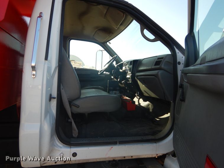 image for item DI1056 2005 Ford F750 Super Duty XL  dump truck