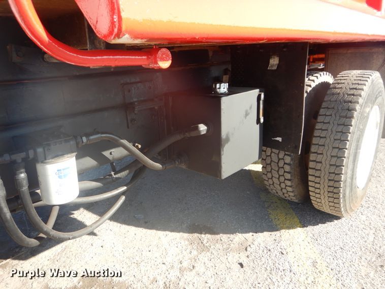 image for item DI1056 2005 Ford F750 Super Duty XL  dump truck