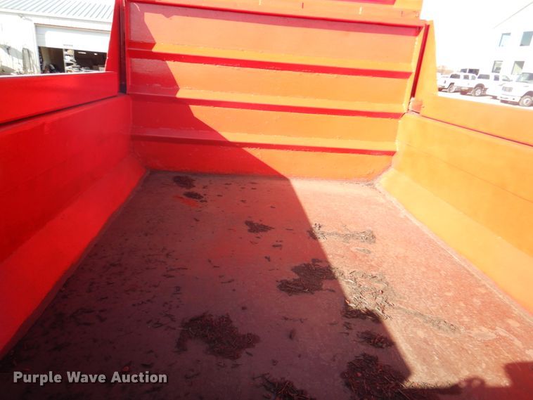 image for item DI1056 2005 Ford F750 Super Duty XL  dump truck