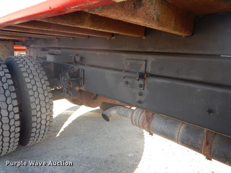 image for item DI1056 2005 Ford F750 Super Duty XL  dump truck