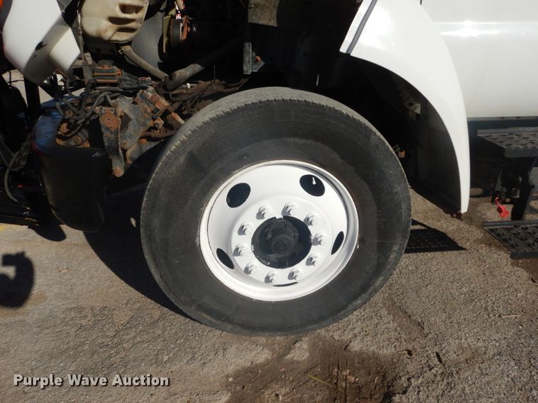 image for item DI1056 2005 Ford F750 Super Duty XL  dump truck