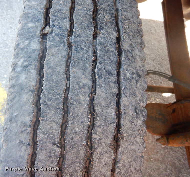 image for item DI1056 2005 Ford F750 Super Duty XL  dump truck