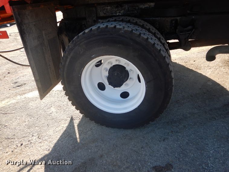 image for item DI1056 2005 Ford F750 Super Duty XL  dump truck