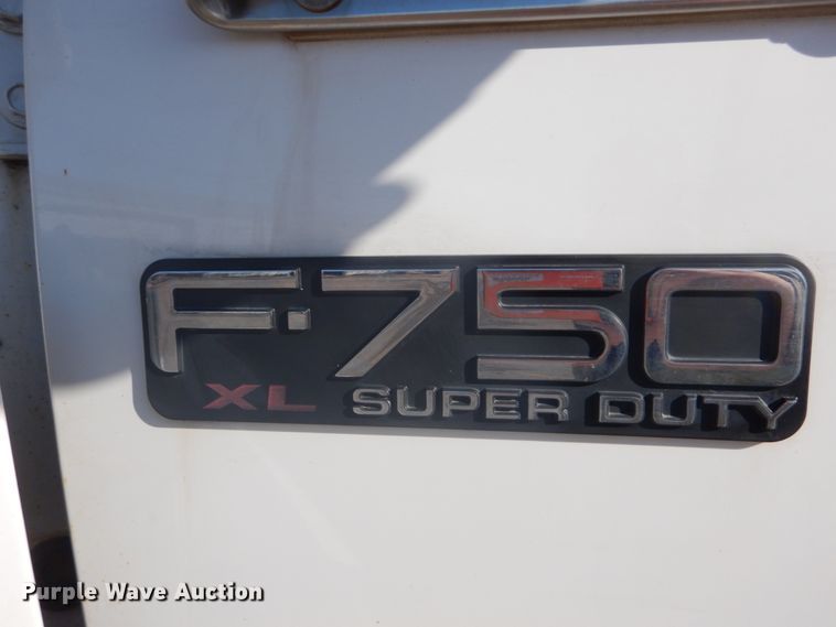 image for item DI1056 2005 Ford F750 Super Duty XL  dump truck