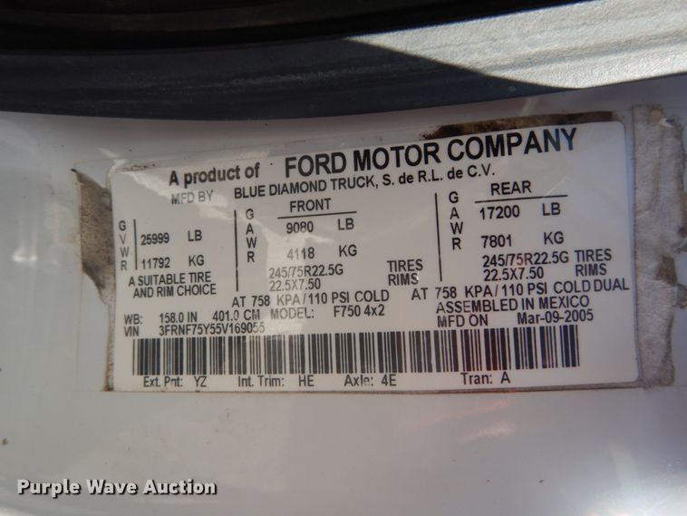 image for item DI1056 2005 Ford F750 Super Duty XL  dump truck