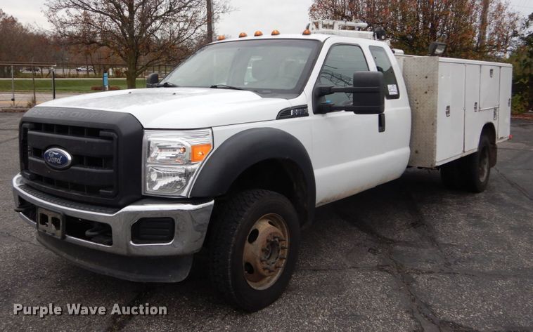 image for item DI1064 2014 Ford F550 Super Duty XL  utility truck with crane