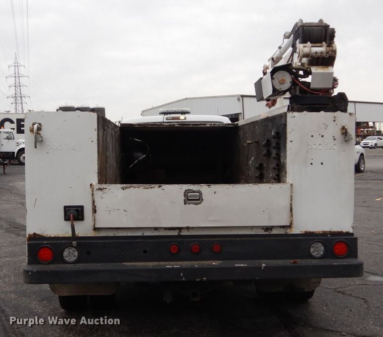 image for item DI1064 2014 Ford F550 Super Duty XL  utility truck with crane