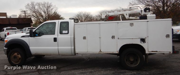 image for item DI1064 2014 Ford F550 Super Duty XL  utility truck with crane