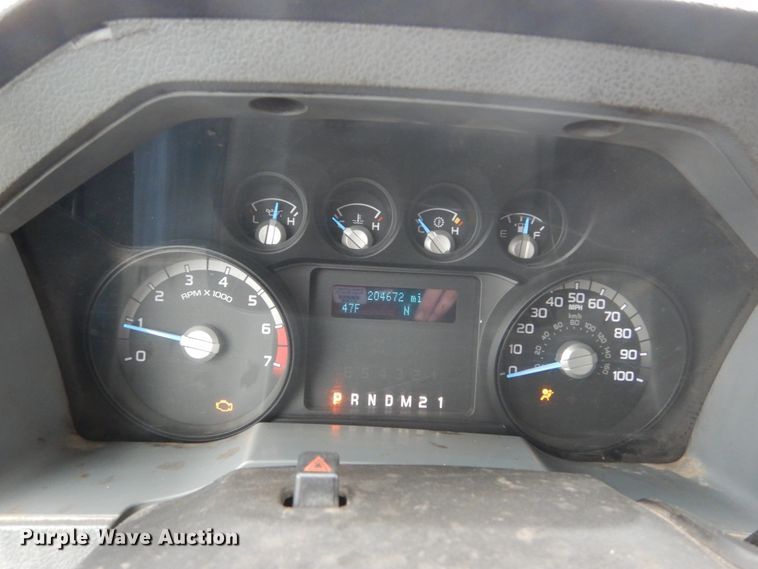 image for item DI1064 2014 Ford F550 Super Duty XL  utility truck with crane