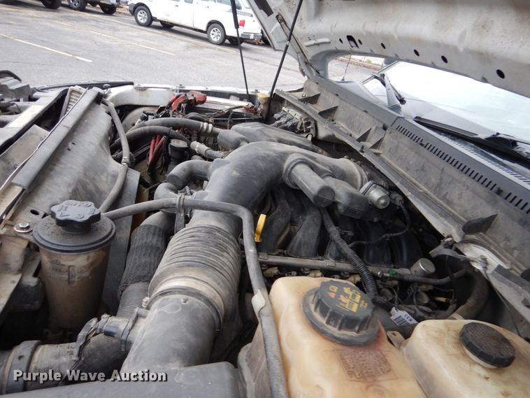 image for item DI1064 2014 Ford F550 Super Duty XL  utility truck with crane