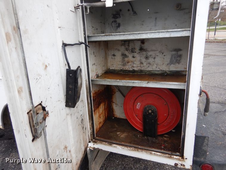 image for item DI1064 2014 Ford F550 Super Duty XL  utility truck with crane