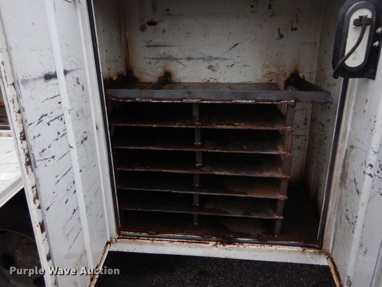 image for item DI1064 2014 Ford F550 Super Duty XL  utility truck with crane