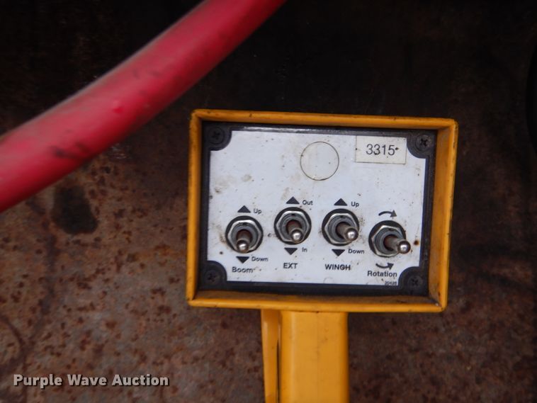 image for item DI1064 2014 Ford F550 Super Duty XL  utility truck with crane