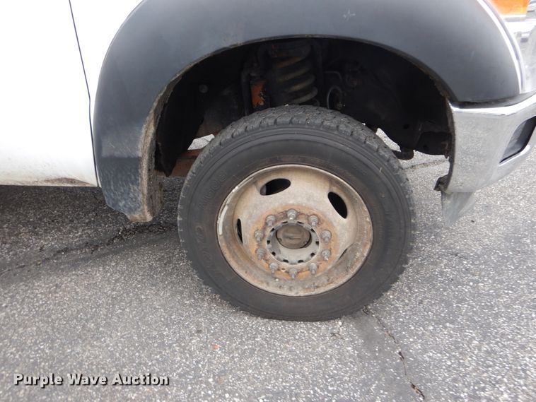 image for item DI1064 2014 Ford F550 Super Duty XL  utility truck with crane