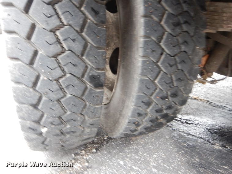 image for item DI1064 2014 Ford F550 Super Duty XL  utility truck with crane