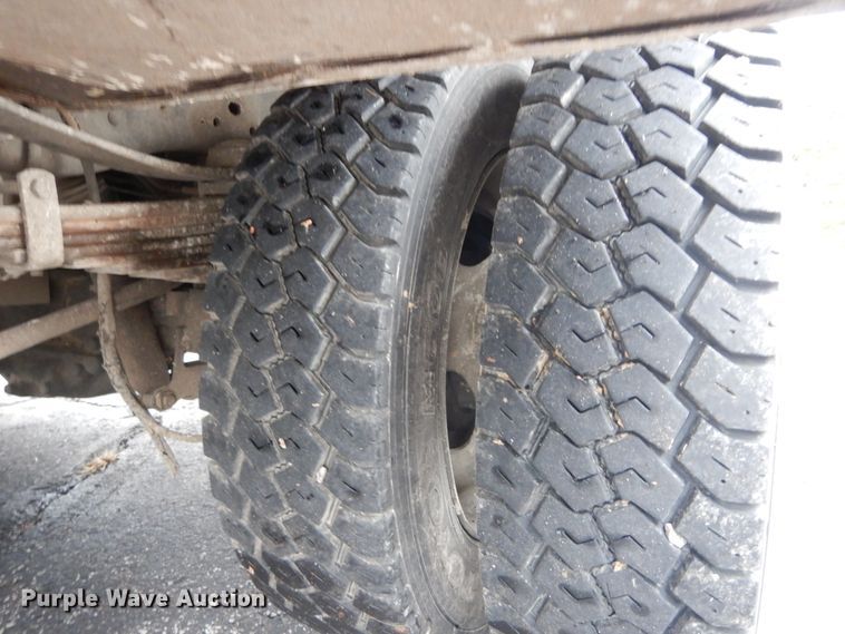 image for item DI1064 2014 Ford F550 Super Duty XL  utility truck with crane