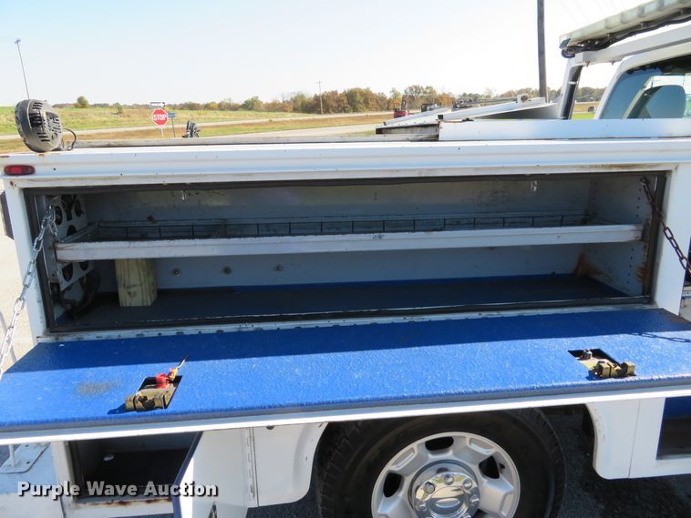 image for item DI3811 2012 Ford F350 Super Duty XL  utility bed pickup truck