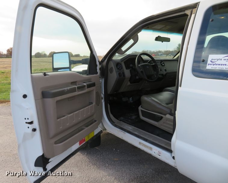 image for item DI3840 2008 Ford F550 Super Duty XL  SuperCab utility truck