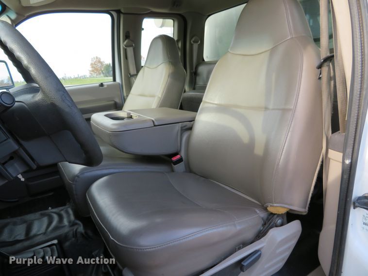 image for item DI3840 2008 Ford F550 Super Duty XL  SuperCab utility truck
