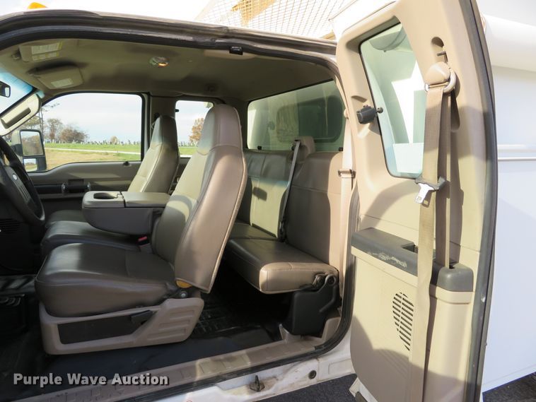 image for item DI3840 2008 Ford F550 Super Duty XL  SuperCab utility truck