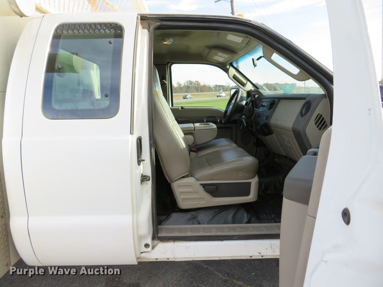 image for item DI3840 2008 Ford F550 Super Duty XL  SuperCab utility truck