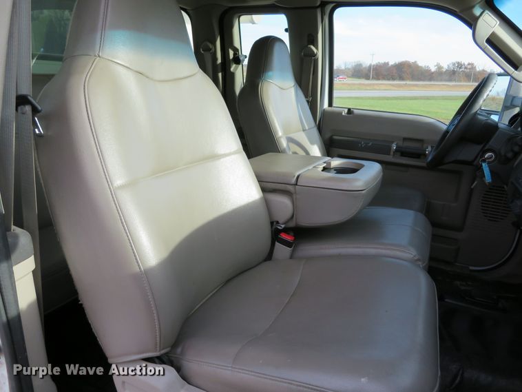 image for item DI3840 2008 Ford F550 Super Duty XL  SuperCab utility truck