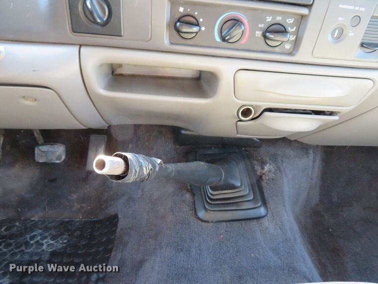 image for item DI3843 1999 Ford F350 Super Duty XLT  SuperCab pickup truck