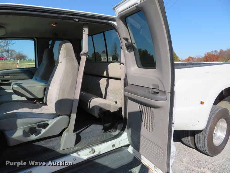 image for item DI3843 1999 Ford F350 Super Duty XLT  SuperCab pickup truck