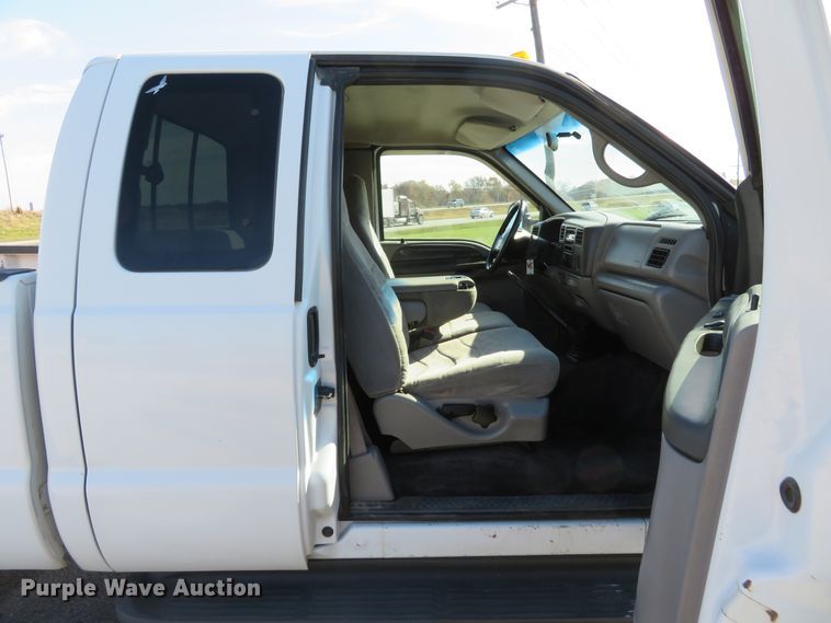 image for item DI3843 1999 Ford F350 Super Duty XLT  SuperCab pickup truck