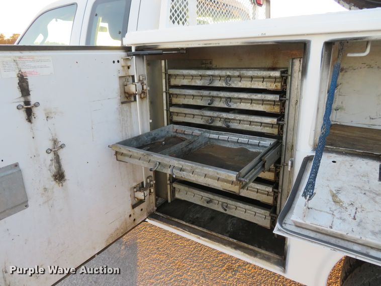 image for item DI3850 2013 Ford F450 Super Duty XL  utility truck with crane