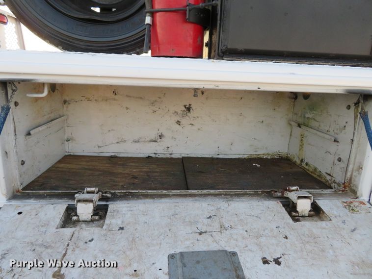 image for item DI3850 2013 Ford F450 Super Duty XL  utility truck with crane