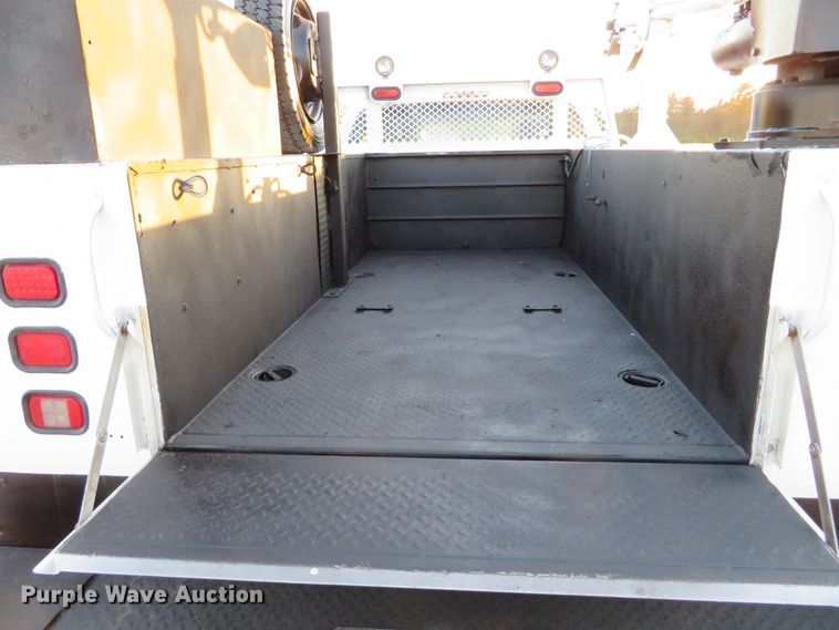 image for item DI3850 2013 Ford F450 Super Duty XL  utility truck with crane