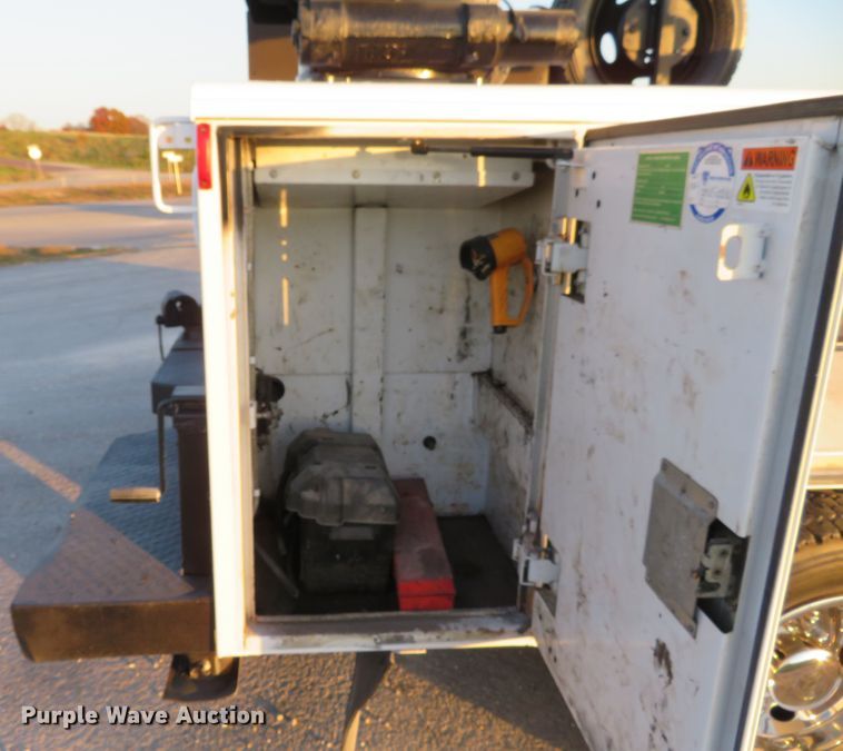 image for item DI3850 2013 Ford F450 Super Duty XL  utility truck with crane