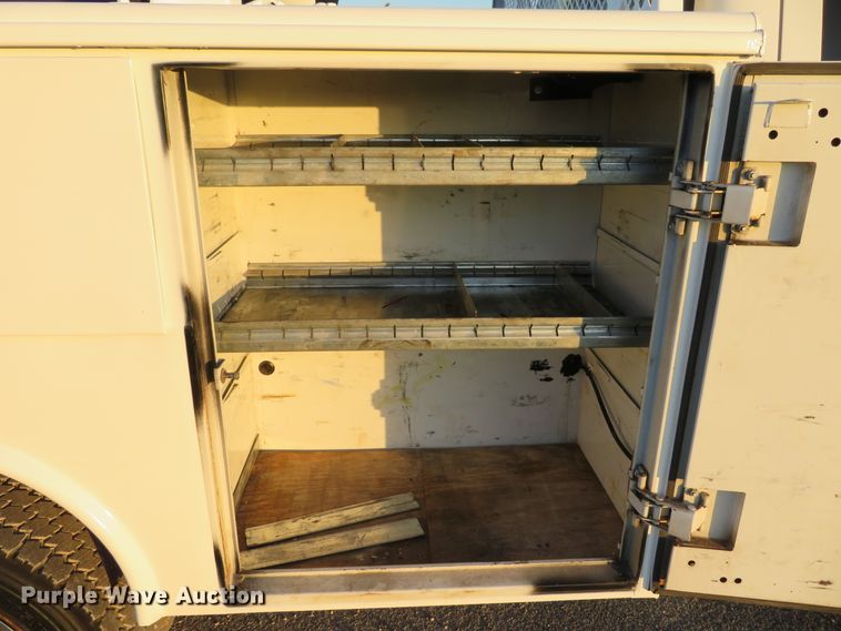 image for item DI3850 2013 Ford F450 Super Duty XL  utility truck with crane