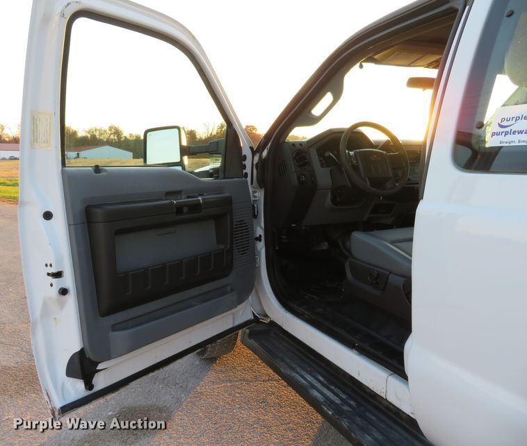 image for item DI3850 2013 Ford F450 Super Duty XL  utility truck with crane