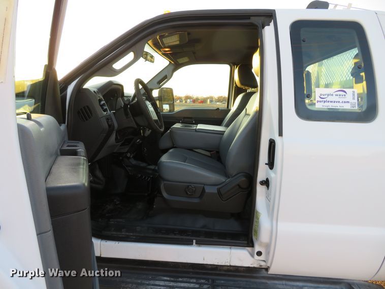 image for item DI3850 2013 Ford F450 Super Duty XL  utility truck with crane