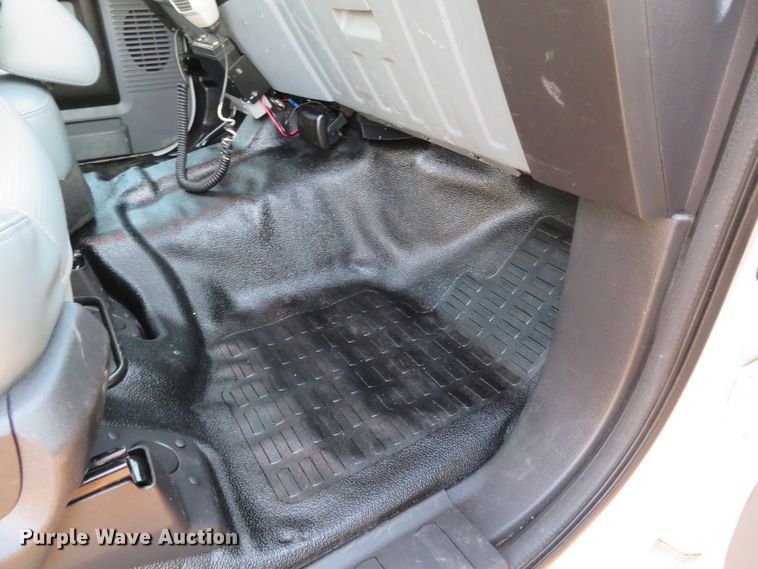 image for item DI3850 2013 Ford F450 Super Duty XL  utility truck with crane