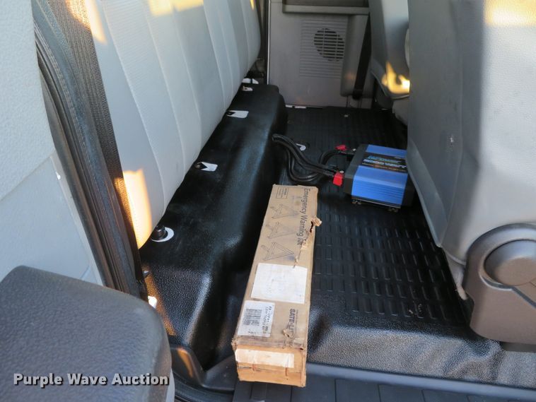 image for item DI3850 2013 Ford F450 Super Duty XL  utility truck with crane