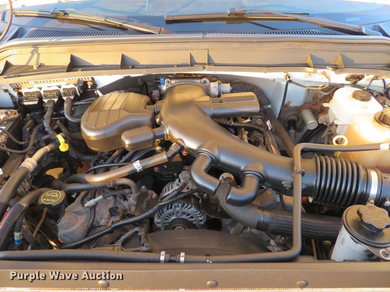 image for item DI3850 2013 Ford F450 Super Duty XL  utility truck with crane