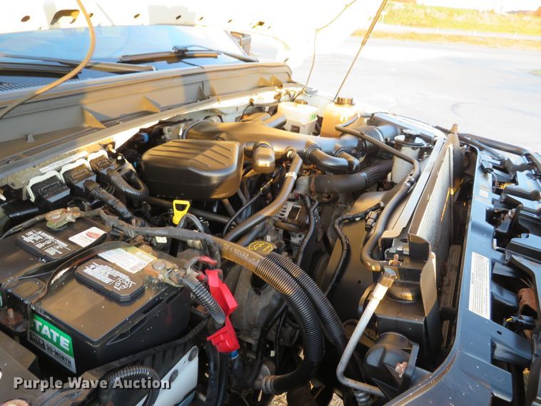 image for item DI3850 2013 Ford F450 Super Duty XL  utility truck with crane