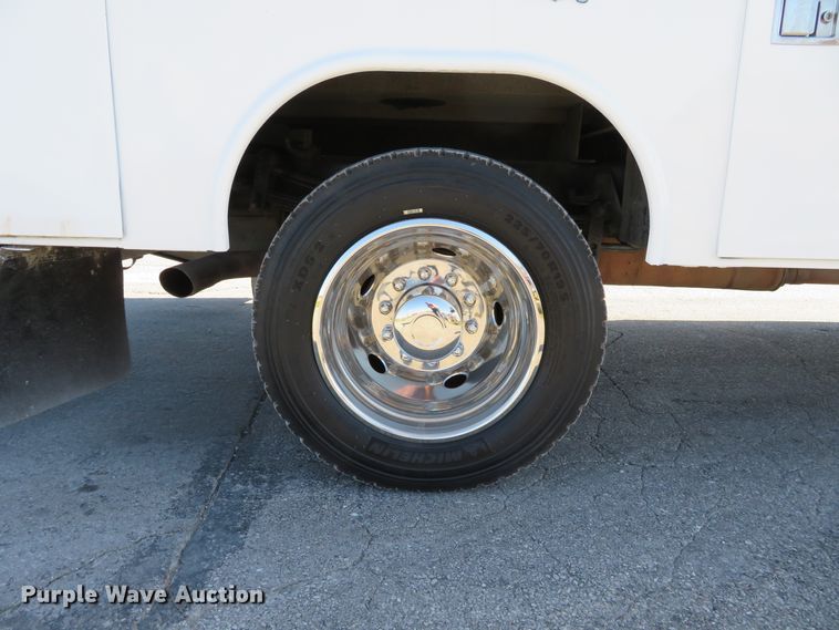 image for item DI3850 2013 Ford F450 Super Duty XL  utility truck with crane