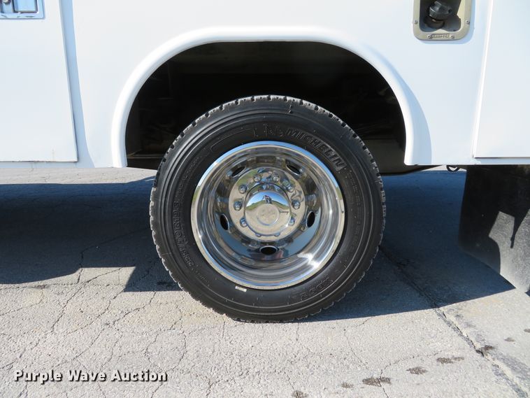 image for item DI3850 2013 Ford F450 Super Duty XL  utility truck with crane