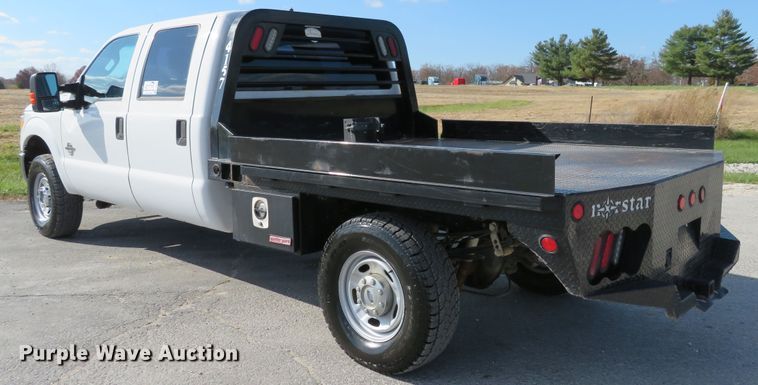 image for item DI3856 2014 Ford F250 Super Duty XL  Crew Cab flatbed pickup truck