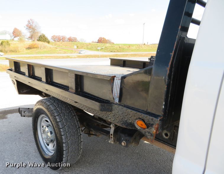 image for item DI3856 2014 Ford F250 Super Duty XL  Crew Cab flatbed pickup truck